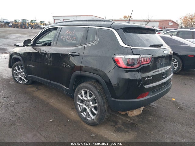 Jeep Compass Latitude Lux 4x4 2022 3C4NJDFB0NT195627 Image 3