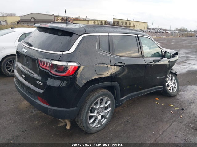 Jeep Compass Latitude Lux 4x4 2022 3C4NJDFB0NT195627 Image 4
