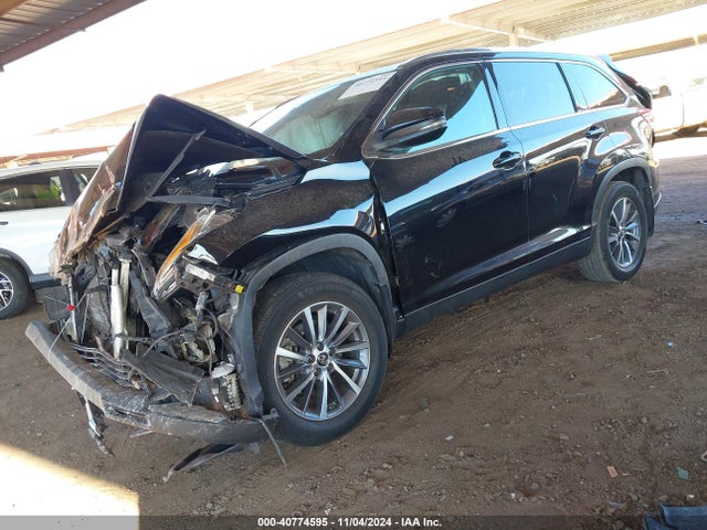 Toyota Highlander Xle 2019 5TDJZRFH4KS582213 Image 2