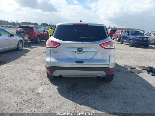 1FMCU0GX2EUC05223 Ford ESCAPE SE