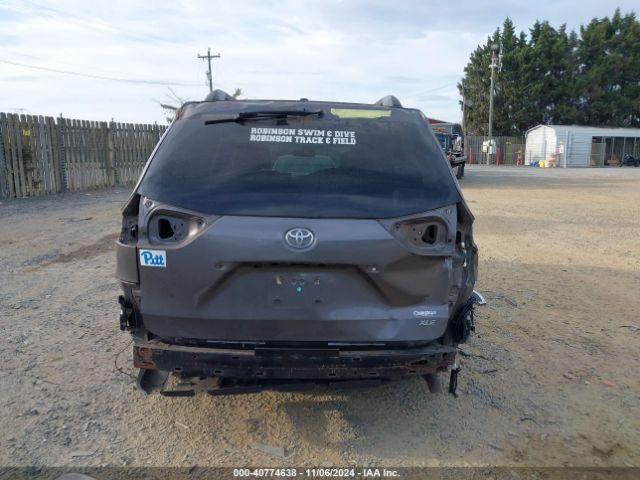5TDYK3DC8ES481705 Toyota Sienna Xle/limited
