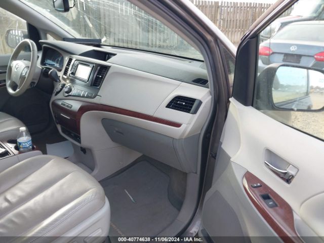 5TDYK3DC8ES481705 Toyota Sienna Xle/limited