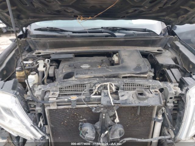 5N1AR2MN2EC697975 Nissan Pathfinder Platinum