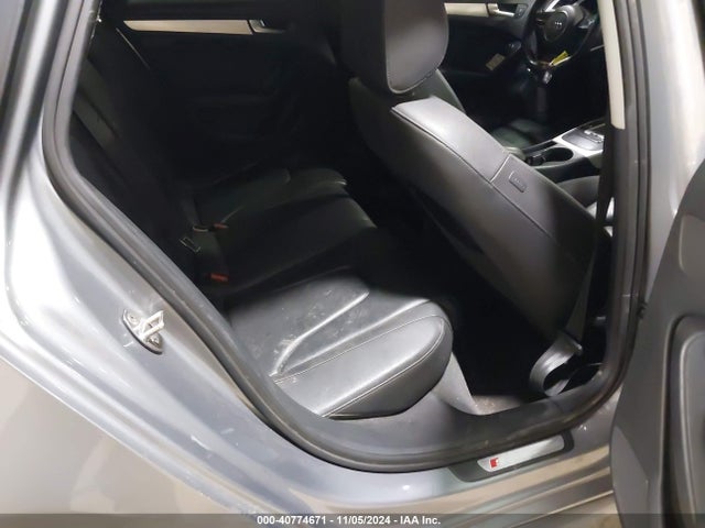 WAUBFAFLXGN008471 Audi A4 2.0t Premium