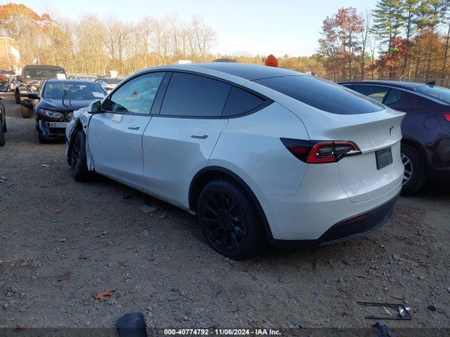2021 TESLA MODEL Y 5YJYGDEE8MF075417 Photo 2