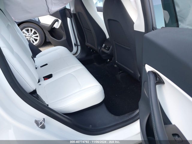 2021 TESLA MODEL Y 5YJYGDEE8MF075417 Photo 7