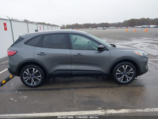 Ford ESCAPE SE 2022 1FMCU0G60NUB85867 Image 13