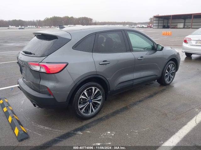Ford ESCAPE SE 2022 1FMCU0G60NUB85867 Image 4