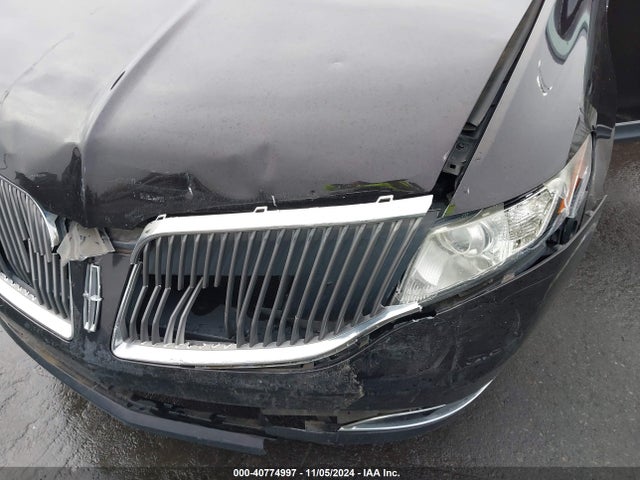 2LMHJ5FKXEBL51803 Lincoln MKT