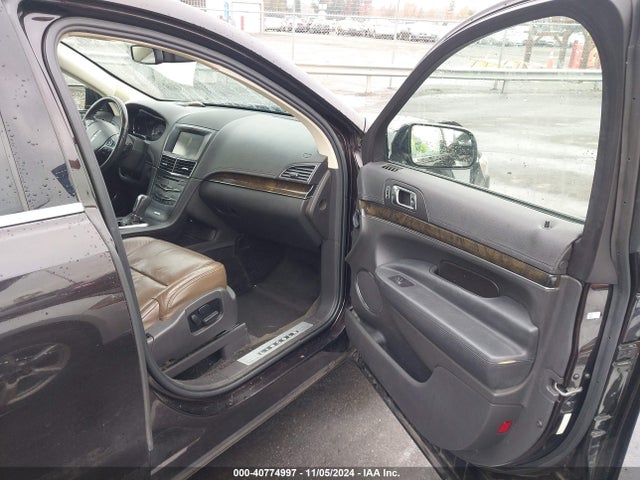 2LMHJ5FKXEBL51803 Lincoln MKT
