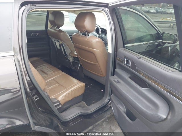 2LMHJ5FKXEBL51803 Lincoln MKT