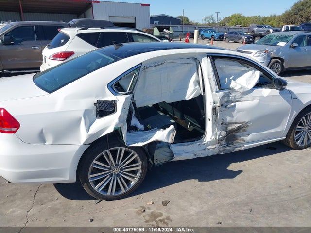 1VWBS7A37FC108348 Volkswagen Passat 1.8t Sport