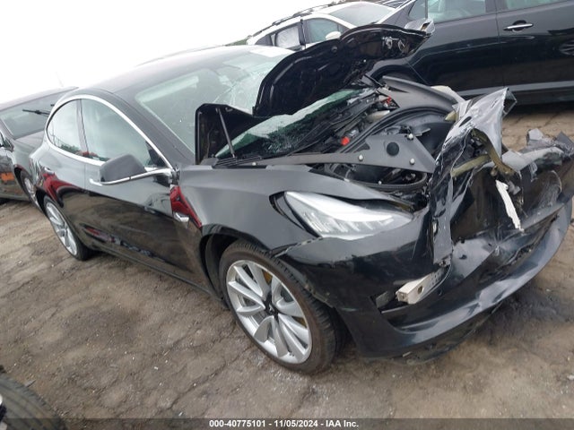 2018 TESLA MODEL 3 5YJ3E1EA6JF175832 Photo 0