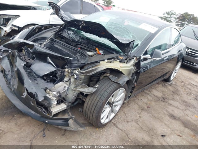 2018 TESLA MODEL 3 5YJ3E1EA6JF175832 Photo 1