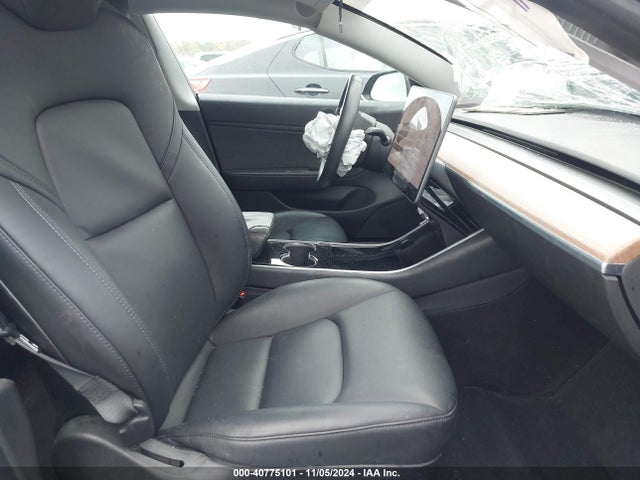 2018 TESLA MODEL 3 5YJ3E1EA6JF175832 Photo 4