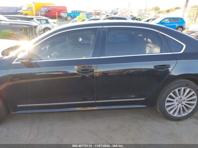 1VWBT7A3XHC011676 Volkswagen Passat 1.8t Se