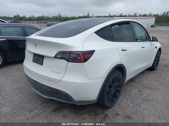 2021 TESLA MODEL Y 5YJYGDEE1MF243687 Photo 3