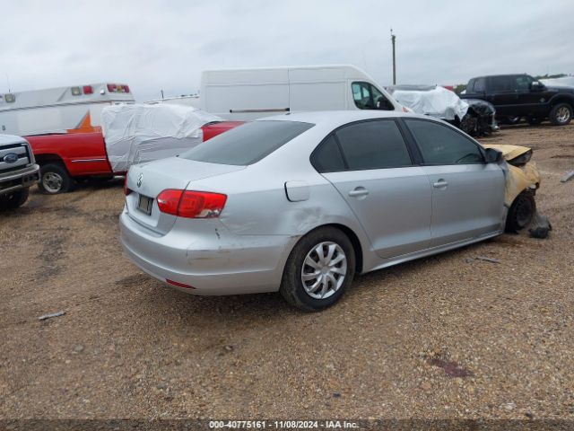 3VW2K7AJ2EM257469 Volkswagen Jetta 2.0l S