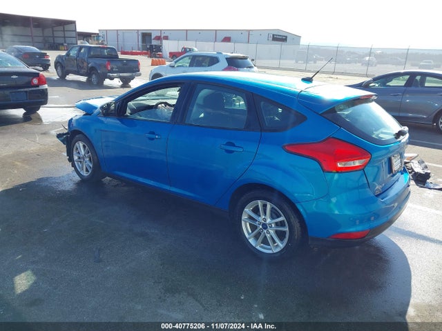 Ford FOCUS SE 2015 1FADP3K25FL367423 Image 3