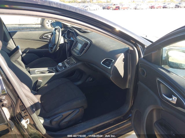 Chrysler 200 Limited 2015 1C3CCCAB7FN715833 Image 16