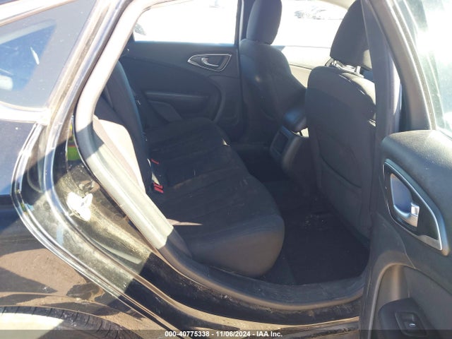 Chrysler 200 Limited 2015 1C3CCCAB7FN715833 Image 19
