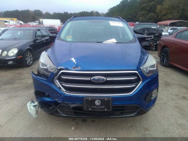 1FMCU0GDXJUA47925 Ford ESCAPE SE