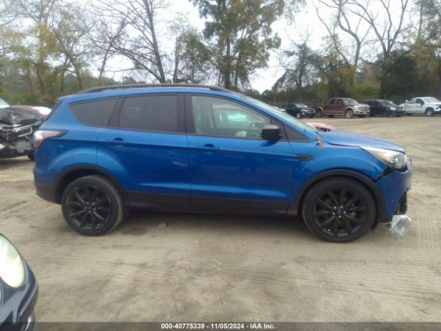 1FMCU0GDXJUA47925 Ford ESCAPE SE