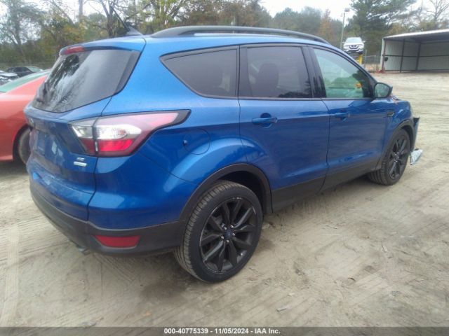1FMCU0GDXJUA47925 Ford ESCAPE SE