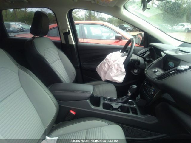 1FMCU0GDXJUA47925 Ford ESCAPE SE