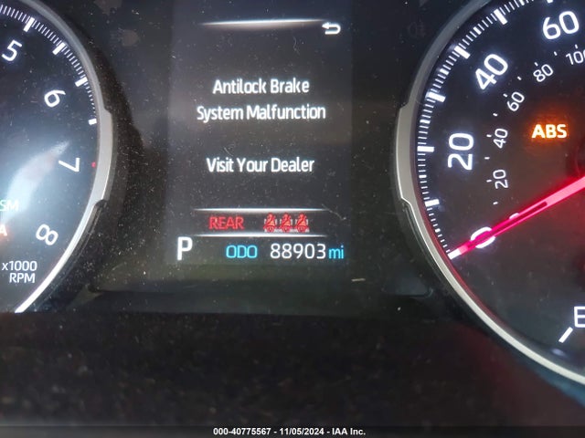 Toyota RAV4 LE 2019 JTMG1RFV1KD013502 Image 15