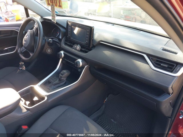 Toyota RAV4 LE 2019 JTMG1RFV1KD013502 Image 5