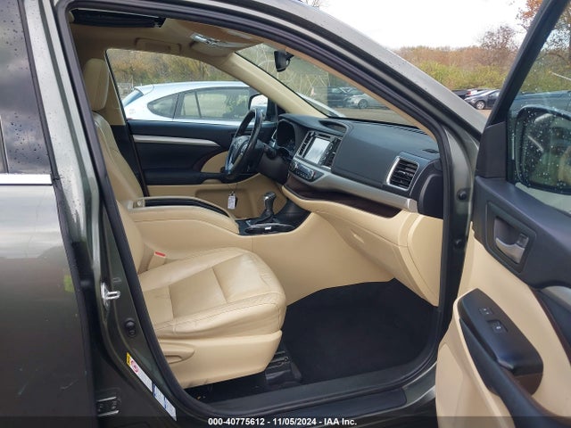 Toyota Highlander Xle V6 2014 5TDJKRFH7ES054383 Image 5