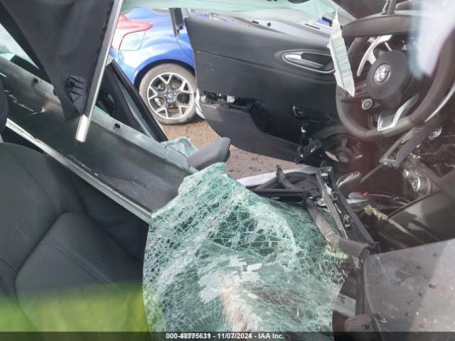 2023 ALFA ROMEO GIULIA ZARFAMAN5P7671681 Photo 4