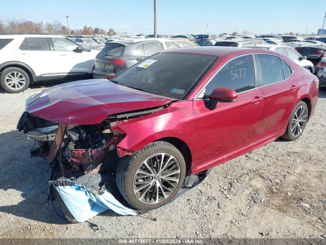 Toyota CAMRY SE 2018 4T1B11HK8JU662495 Image 2