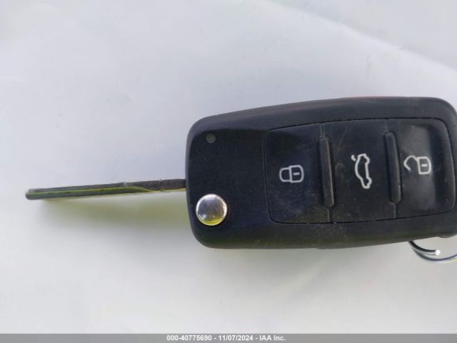 2015 VOLKSWAGEN EOS WVWBW8AH6FV002132 Photo 10