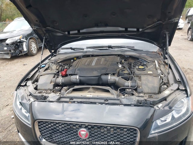 2017 JAGUAR XF SAJBD4BV9HCY46541 Photo 9