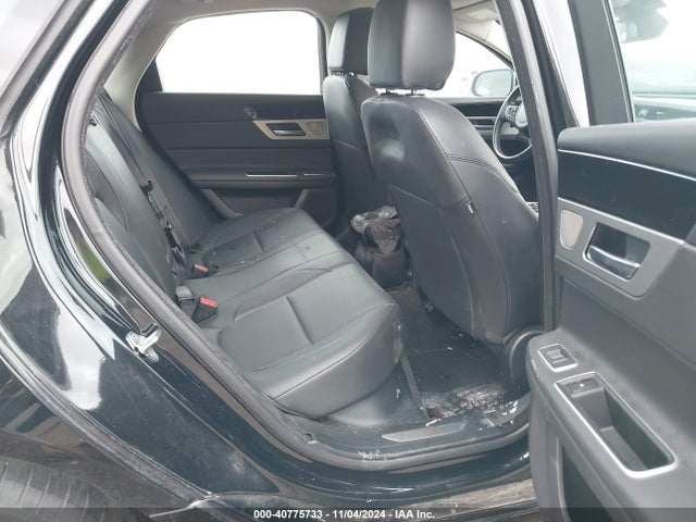 2017 JAGUAR XF SAJBD4BV9HCY46541 Photo 7