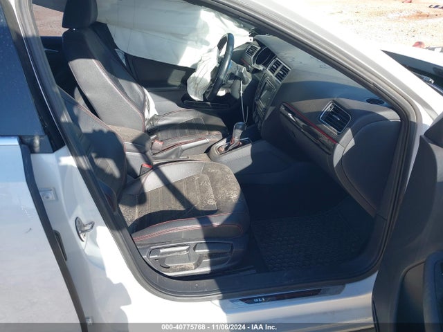 3VW4T7AJ0HM213075 Volkswagen JETTA GLI
