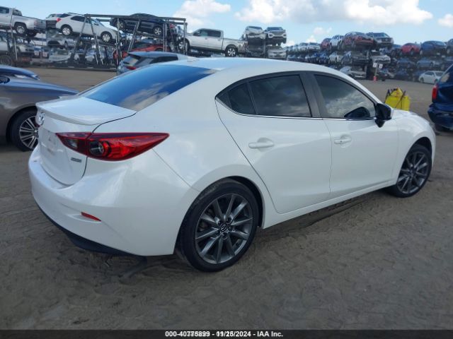 3MZBN1V33JM229738 Mazda Mazda3 Touring