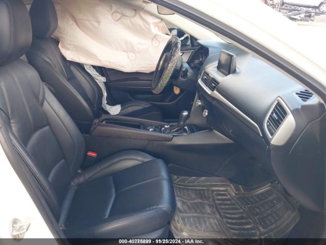 3MZBN1V33JM229738 Mazda Mazda3 Touring