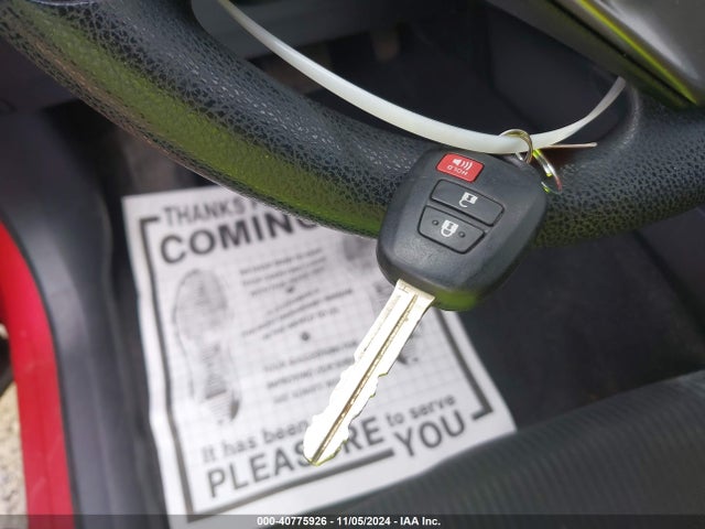 Toyota RAV4 LE 2017 JTMZFREV1HJ144628 Image 11