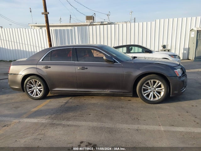 2C3CCAAG4EH200747 Chrysler 300