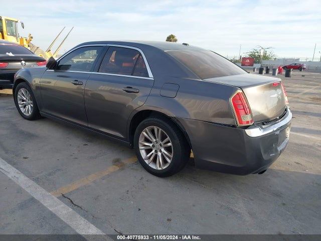 Chrysler 300 2014 2C3CCAAG4EH200747 Image 3