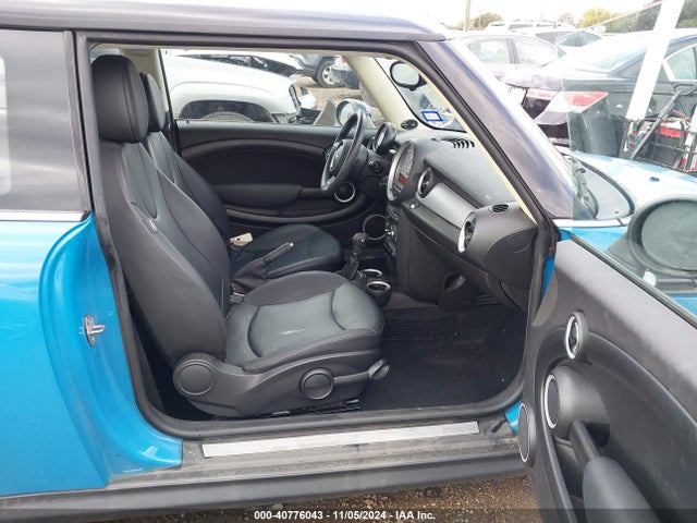 2013 MINI HARDTOP WMWSU3C56DT686228 Photo 4