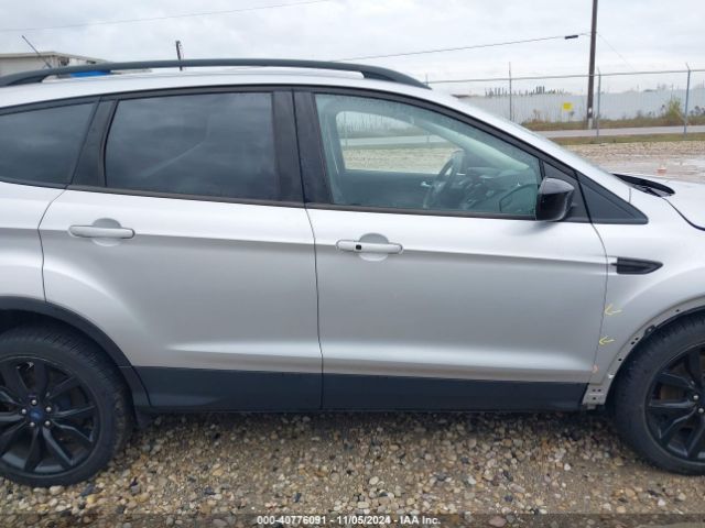 1FMCU9GD1KUC33682 Ford ESCAPE SE