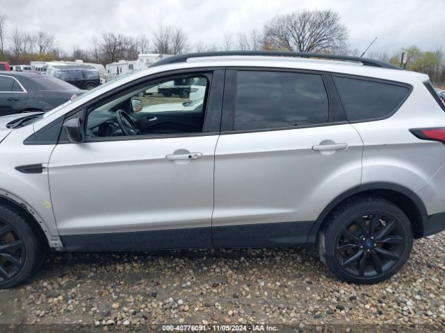 1FMCU9GD1KUC33682 Ford ESCAPE SE