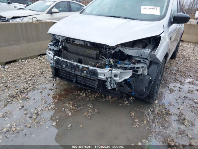 1FMCU9GD1KUC33682 Ford ESCAPE SE