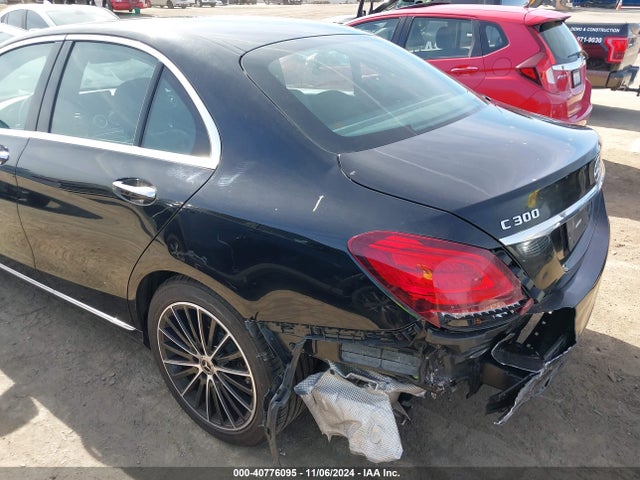 W1KWF8DB1MR628711 Mercedes-Benz C 300 Sedan