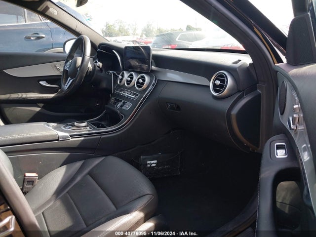 W1KWF8DB1MR628711 Mercedes-Benz C 300 Sedan