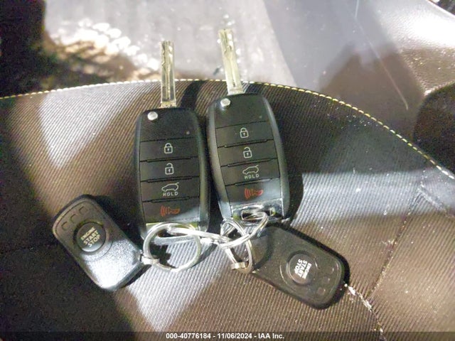 KIA SOUL + 2015 KNDJP3A53F7206781 Image 11